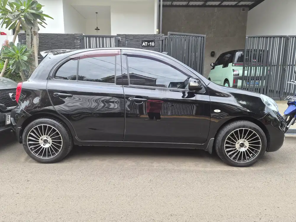 Nissan March 2013 Bensin