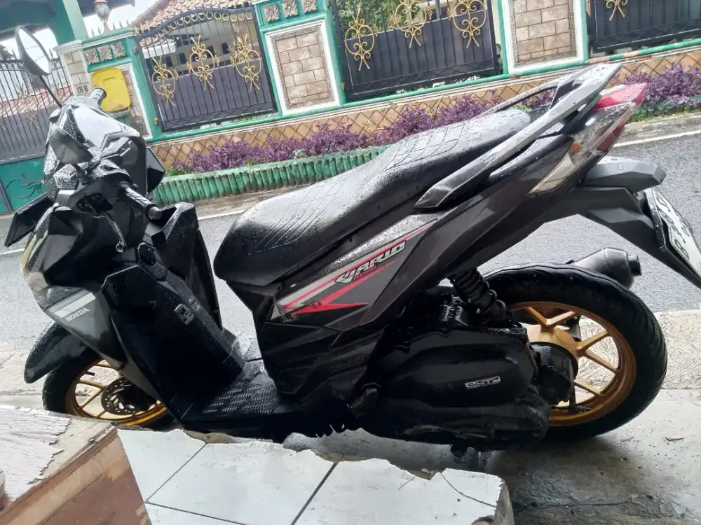 Vario LED old 125 tahun 2016