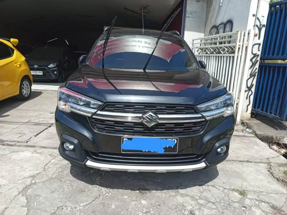 SUZUKI XL 7 ALPHA MATIC 2022 HITAM