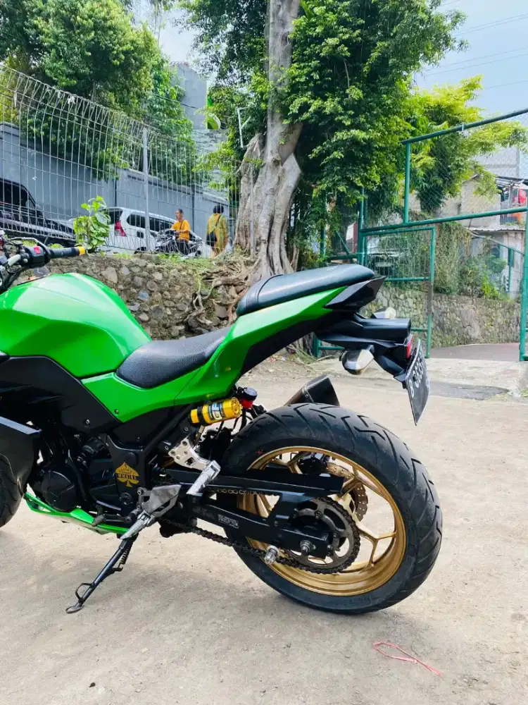 Kawasaki ninja Z 250cc non abs Tahun 2014