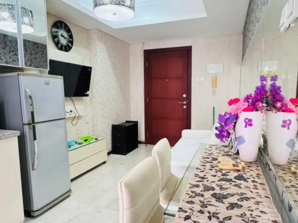 Disewakan bisa bulanan Apartemen Royal Mediterania Garden tipe 2BR Furnish Lokasi terbaik dekat Central Park Mall SOHO APL kantor