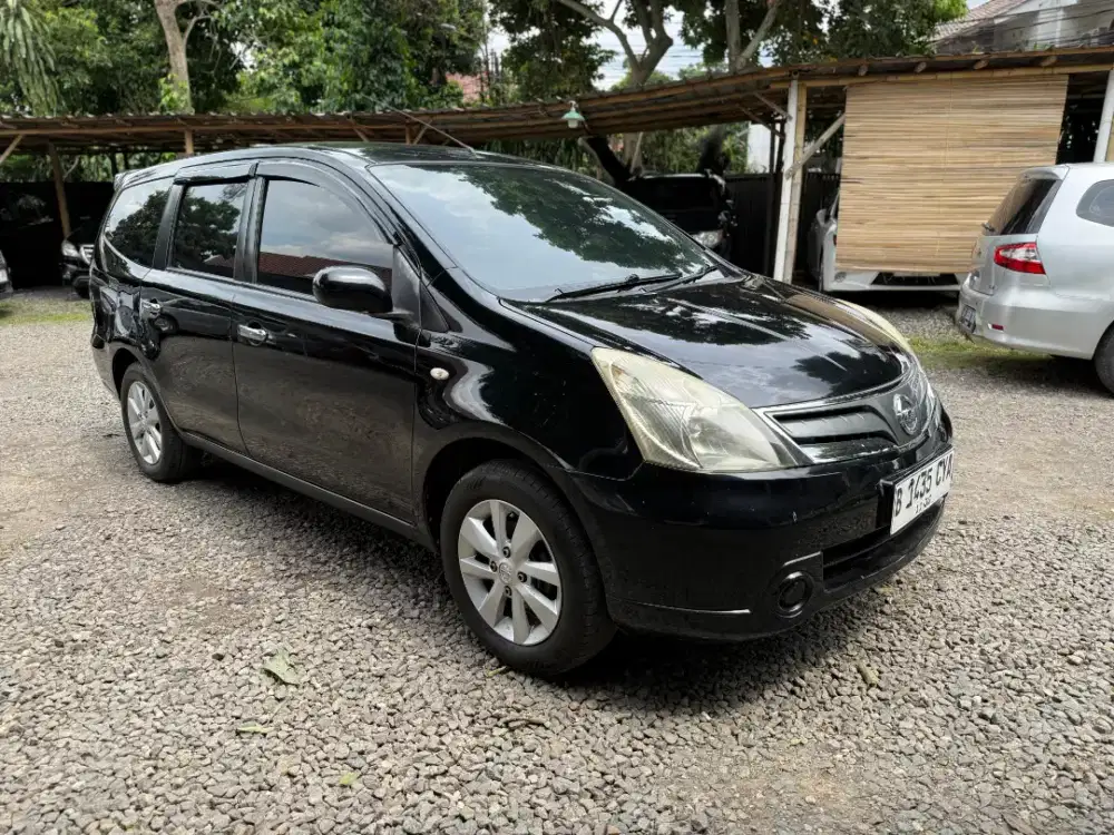 NISSAN GRAND LIVINA MANUAL 2013