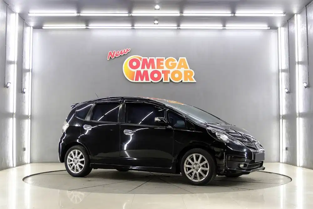 ANTIK HONDA JAZZ RS 1.5 AT TAHUN 2013