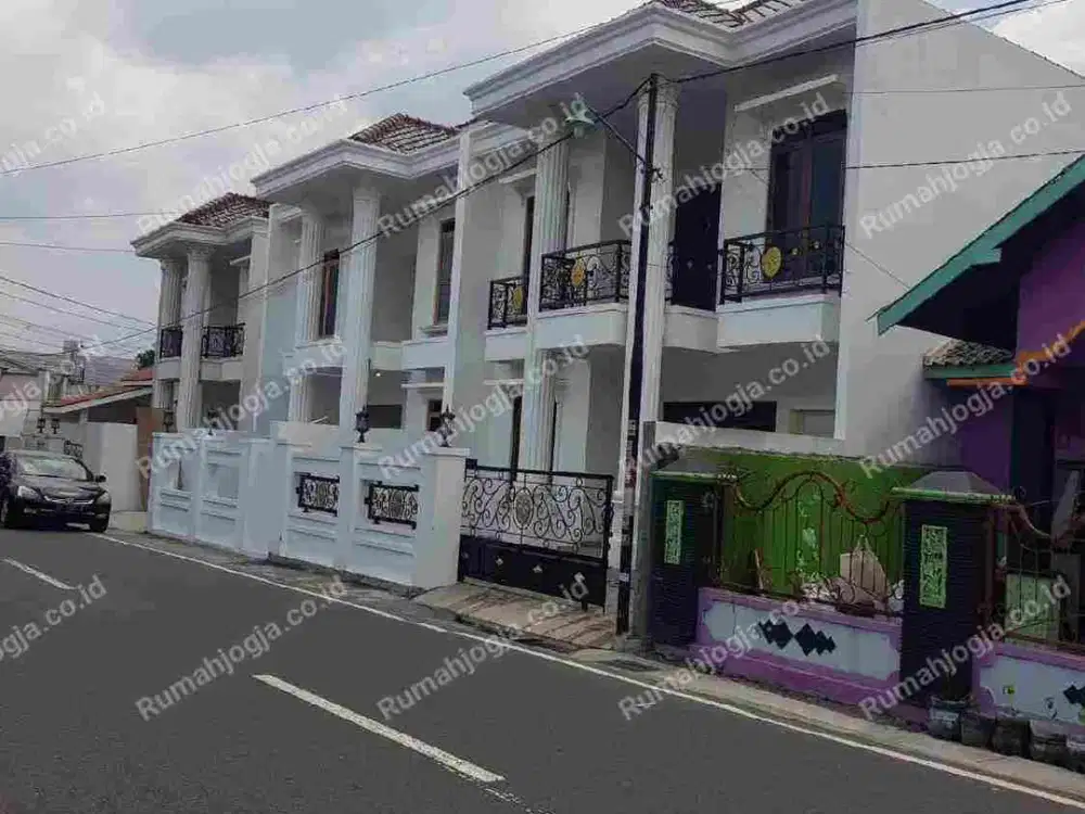rumah baru 2lantai pinggir jalan raya Tirtomartani Kalasan dekat jalan raya