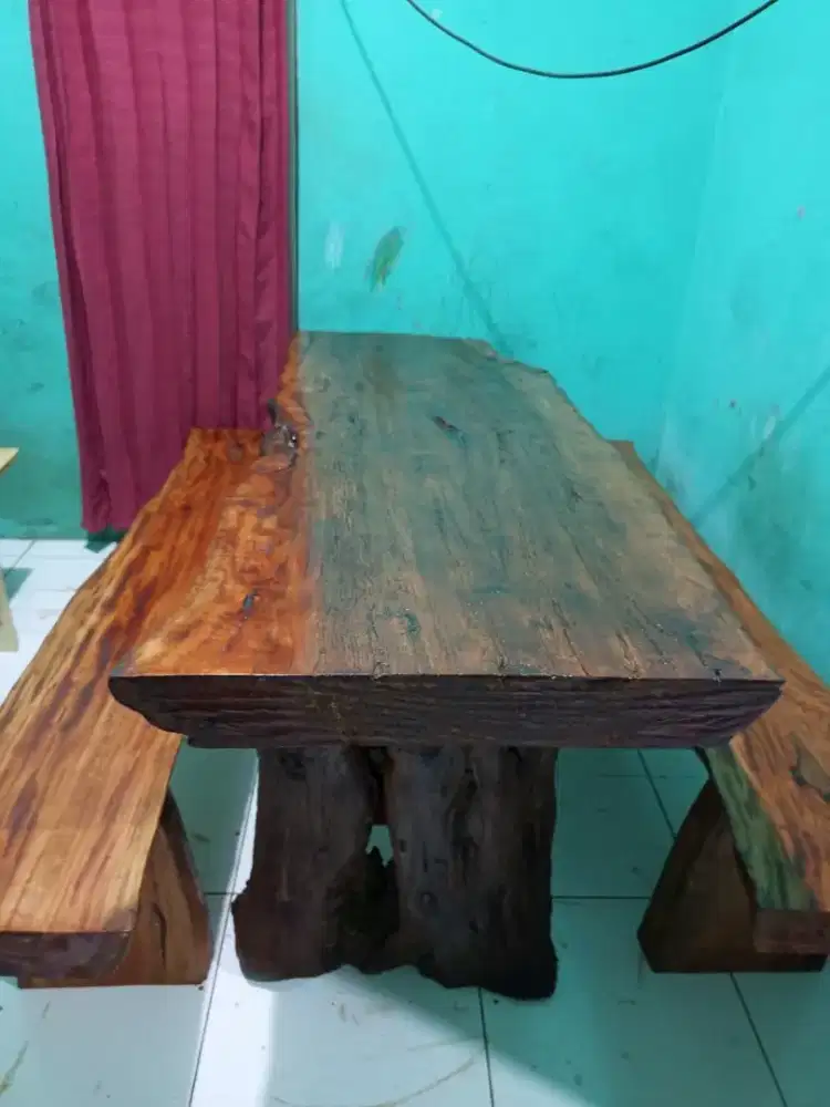 MEJA KAYU UTUH SOLIT ALAMI