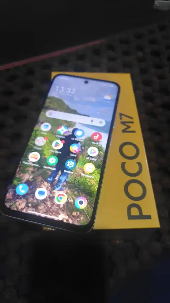 Poco M7-- 8/256GB