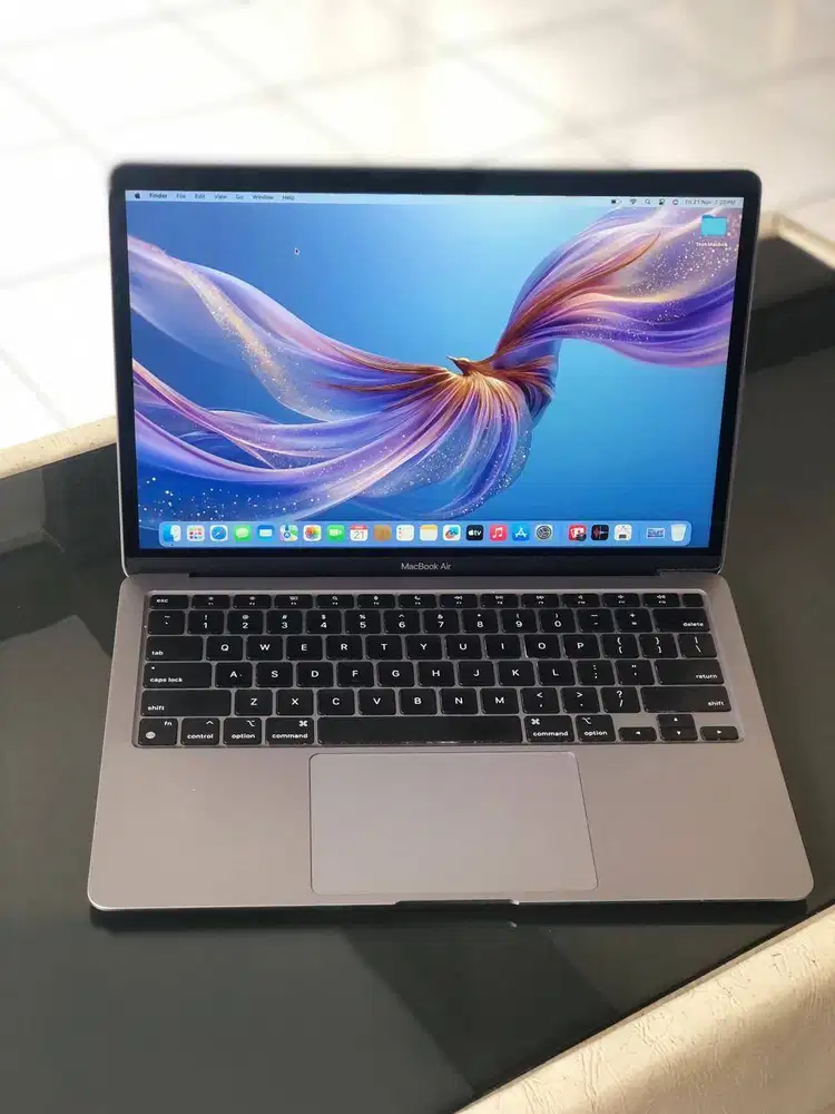 MacBook Air 13inch RETINA M1 2020 MULUS LIKE NEW RAM 8GB SSD 256GB