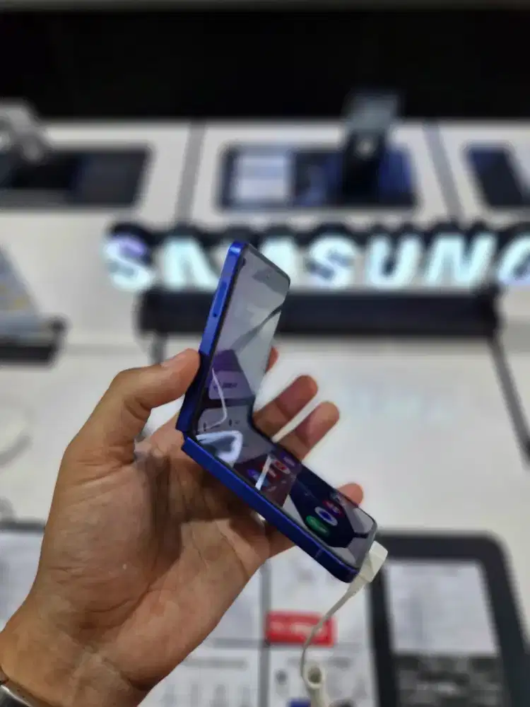 Samsung Z Flip SEIN Cash Cicilan bisa 0% mulai  680ribuan/bln