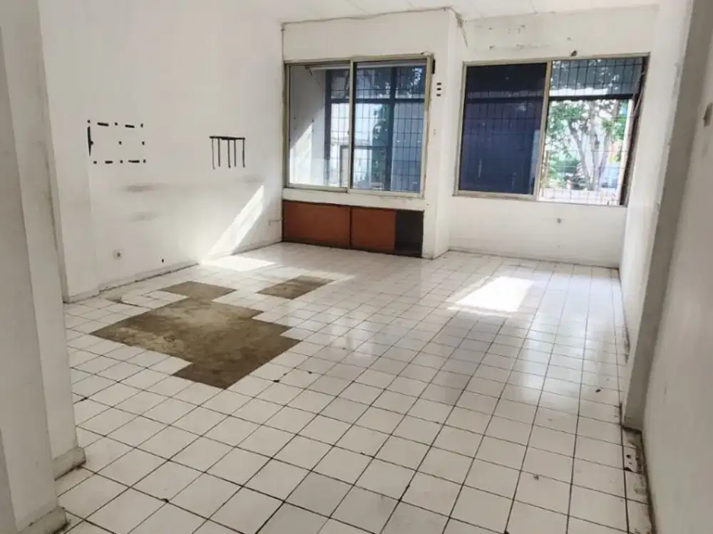 Disewakan Ruko 2 Lantai Strategis di Pegangsaan Dua Kelapa Gading
