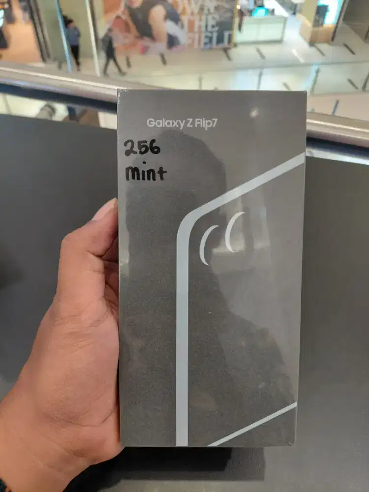 Samsung Zflip7 12/256Gb NEW