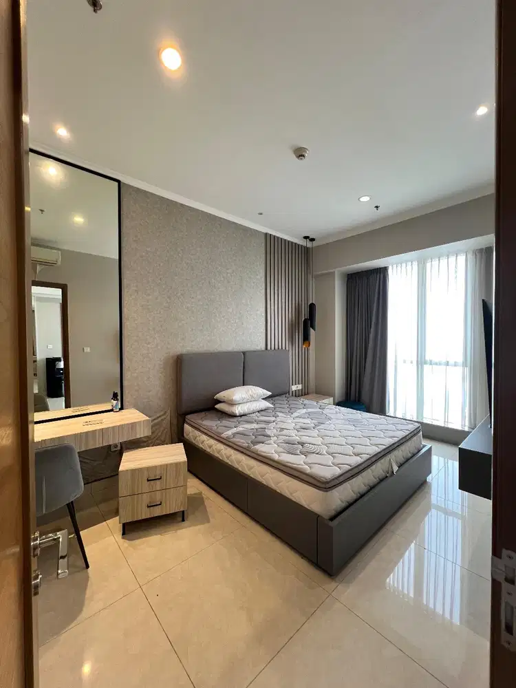 disewakan 2+1 bedroom full furnish taman anggrek residence
