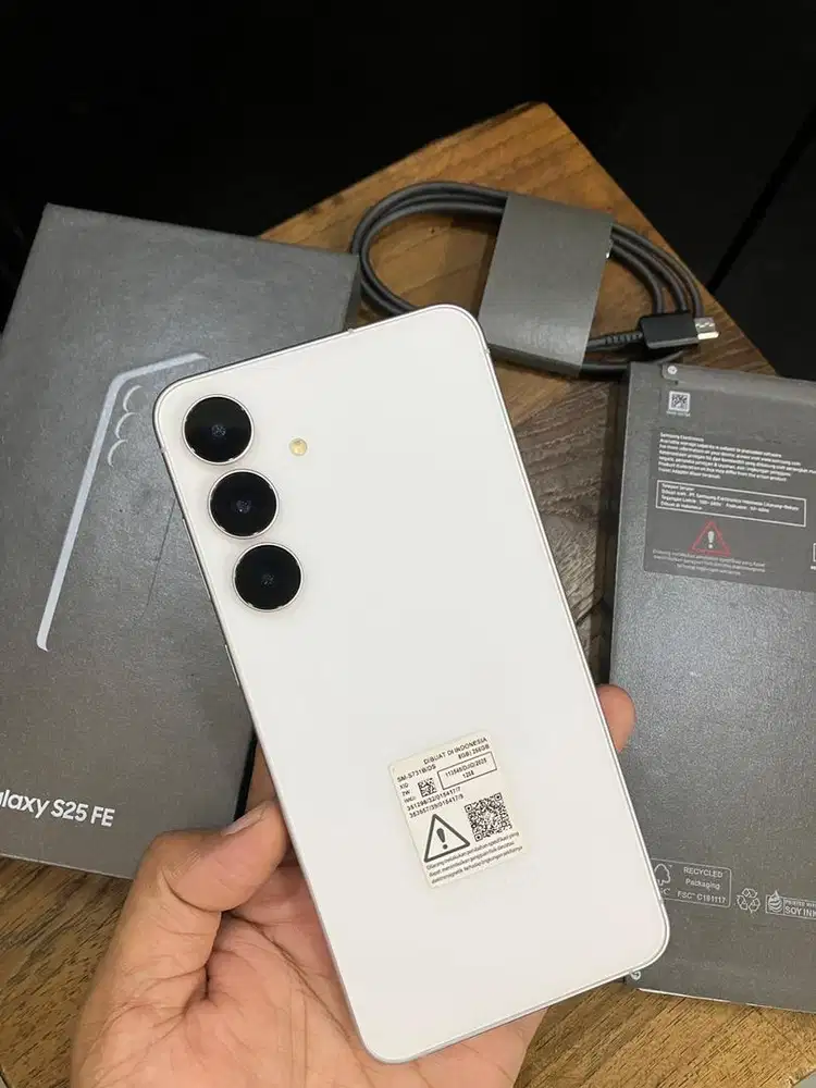 Samsung s25fe 256gb like new