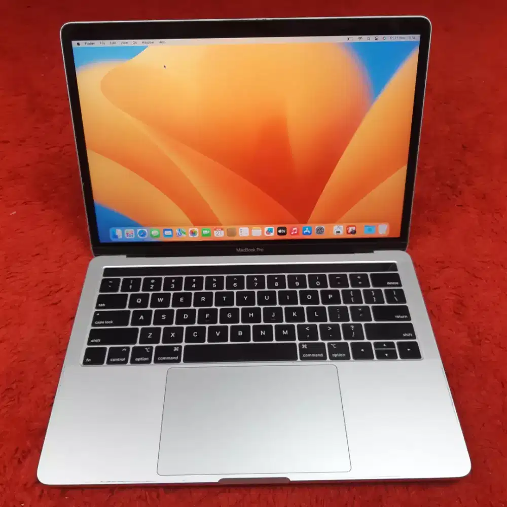 Macbook pro 2018 touchbar ram 8gb ssd 256gb core i5 normal bisa cod