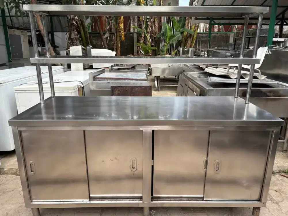 kabinet + upper
ukuran 180x70x85
ukuran upper 180x30x75 
harga 5jt