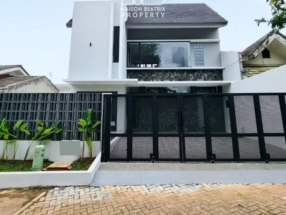 RUMAH BERKONSEP MODERN MINIMALIS DENGAN SENTUHAN KONTEMPORER, STRATEGIS DI  BSD