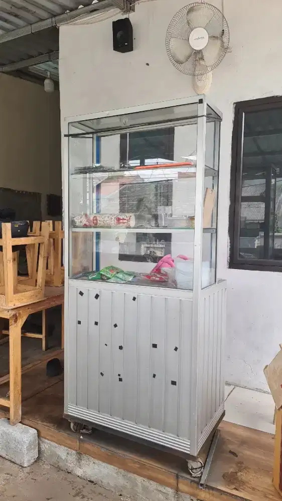 Jual BU Etalase Kaca