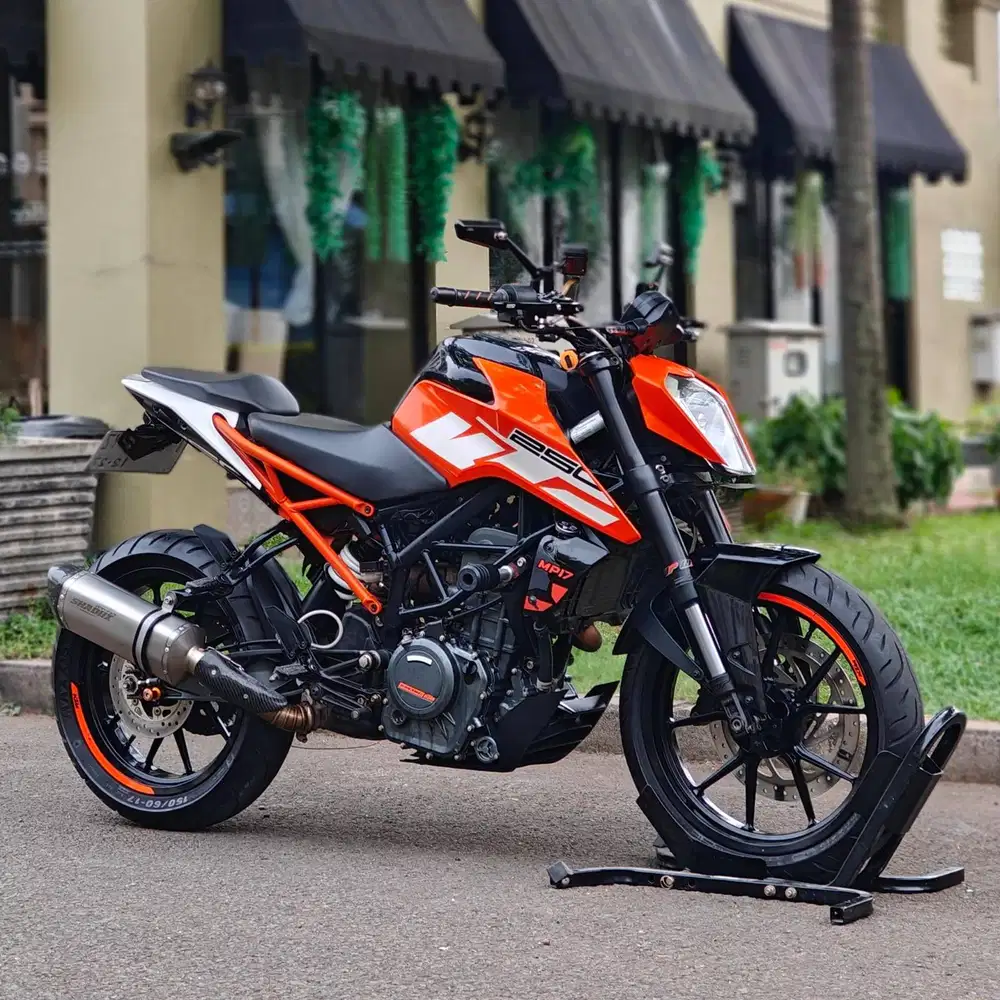 KTM DUKE 250 2017 ORANGE KM LOW PAJAK PANJANG GASPOL
