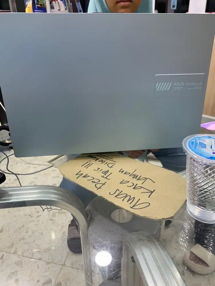 Laptop Asus vivobook core i3