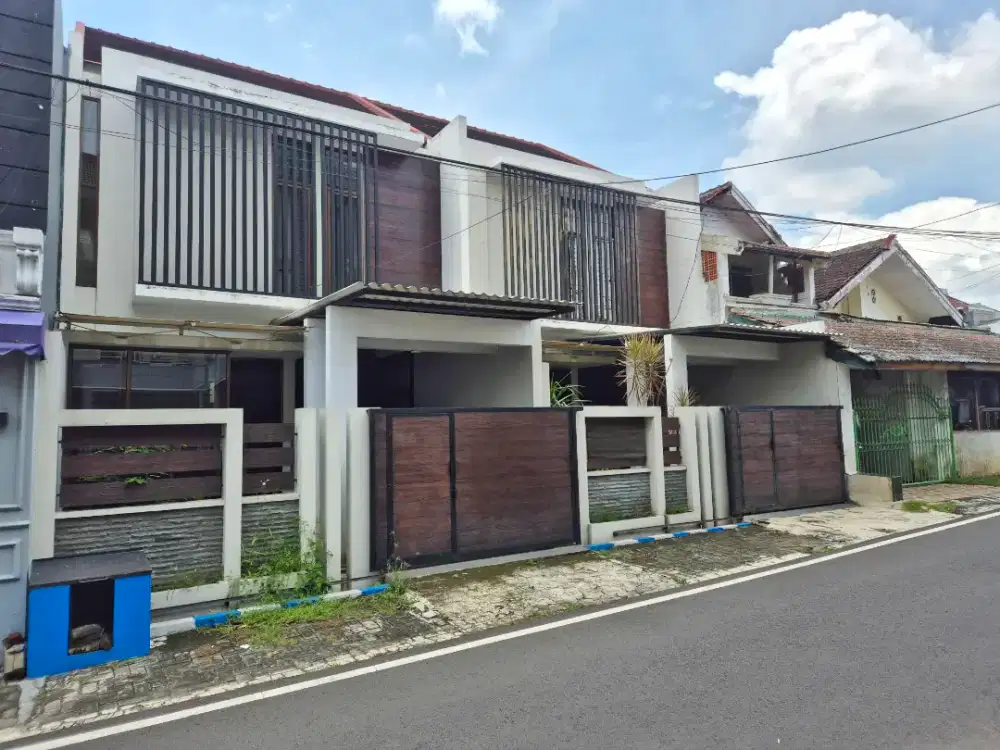 Rumah Bagus 2 Lantai Siap Huni di Area Candi Mendut Suhat