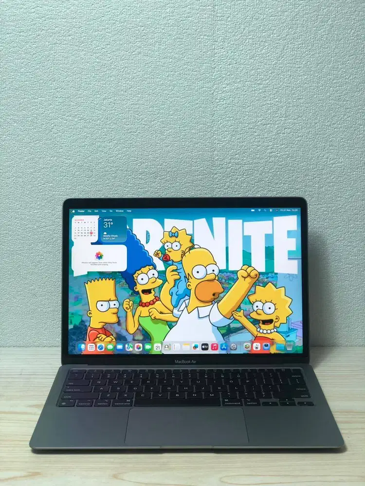 MacBook Air Chip Apple M1 13inch RETINA 2020 RAM 8GB SSD 128GB MULUS