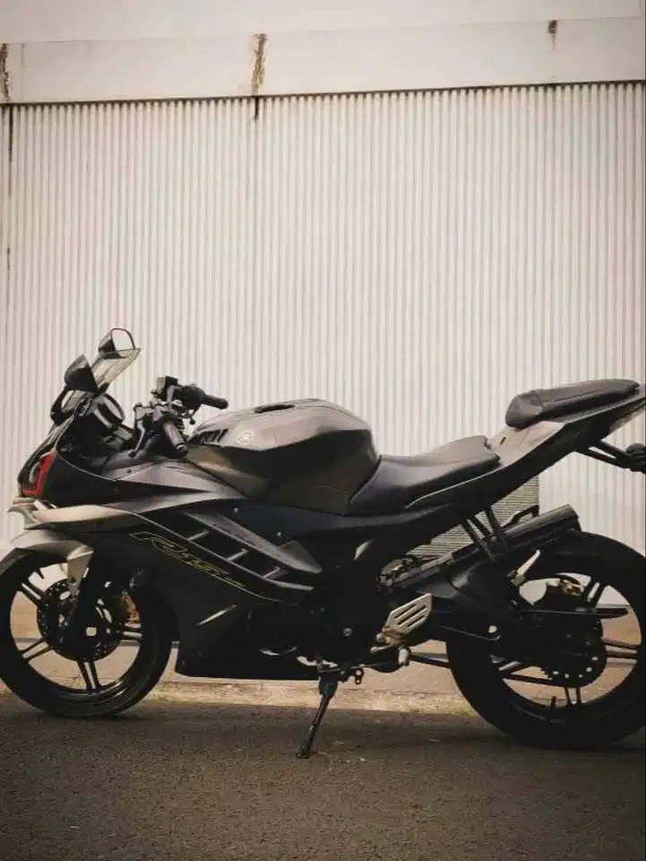 YAMAHA R15 V2 2016