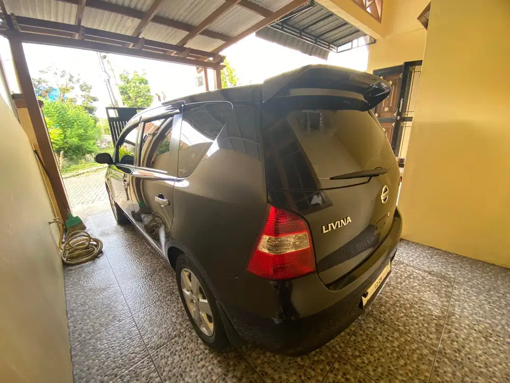 Nissan Livina 2010 Bensin