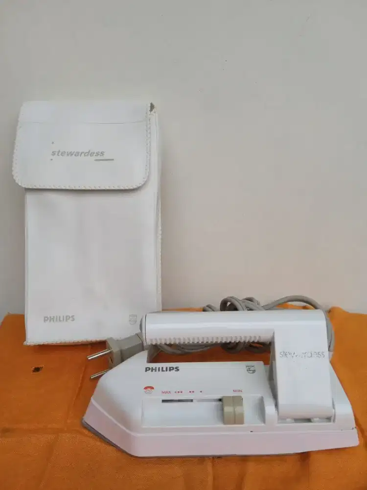 SETRIKA MINI PHILIPS