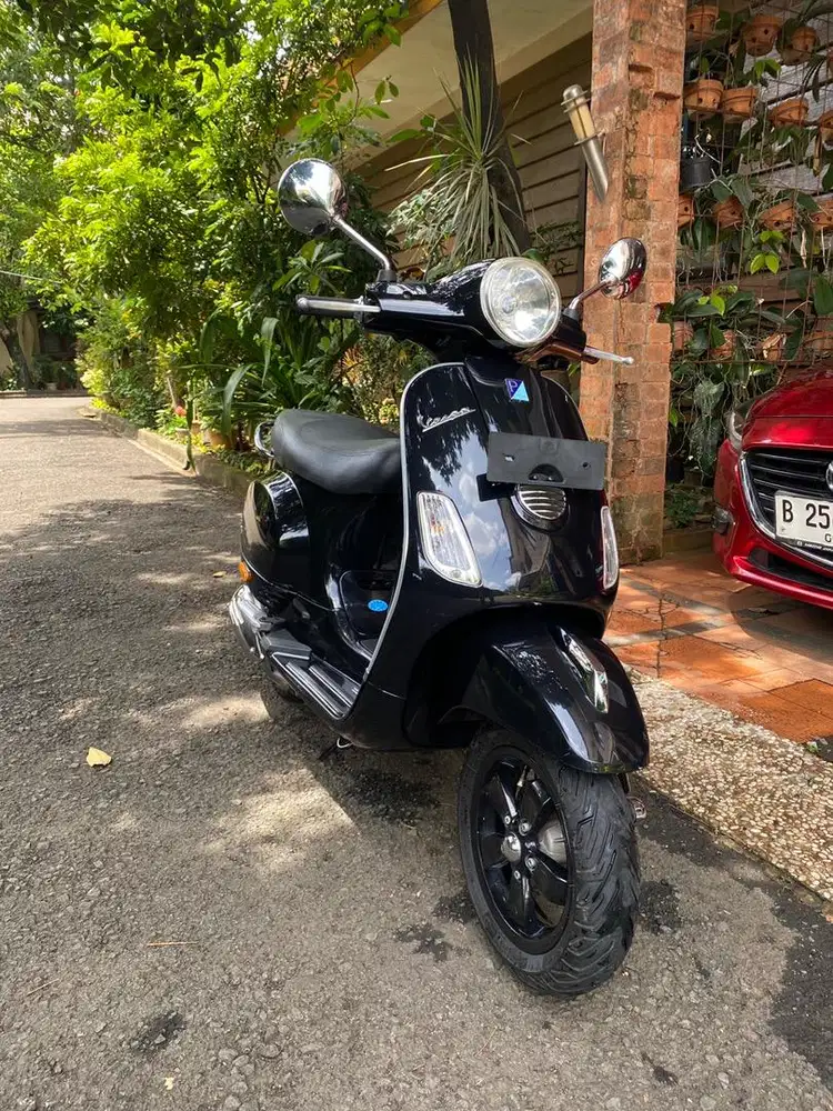 Piaggio Vespa LX150 2012