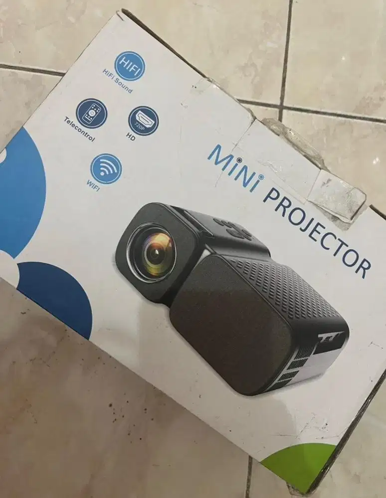 Proyektor – Like New!