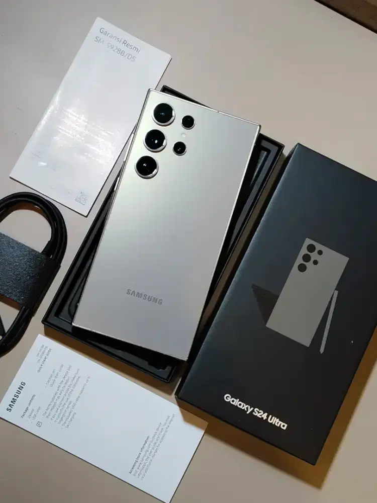 Samsung Galaxy S24 Ultra 5G 12/512GB TitaniumGray SEIN RESMI INDONESIA