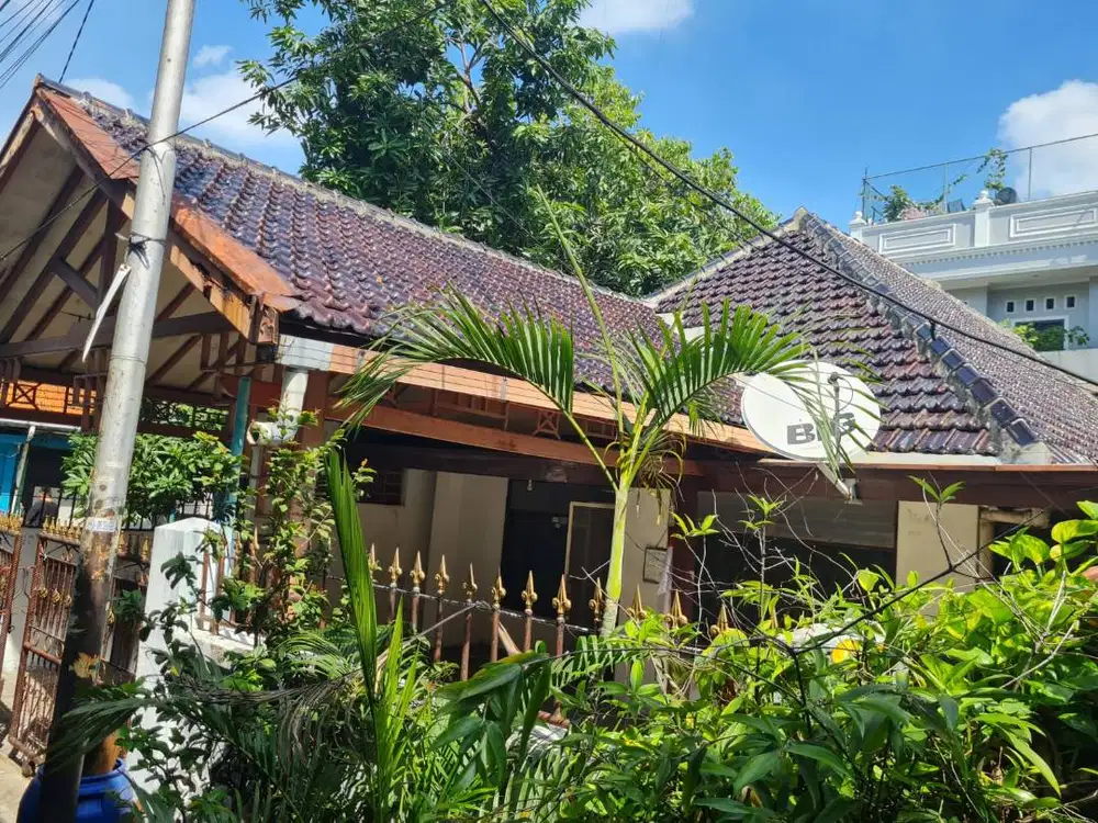 RUMAH SENEN - RASAMULYA 1 MENIT KE STASIUN SENEN, 5 LANGKAH DARI BUSWA