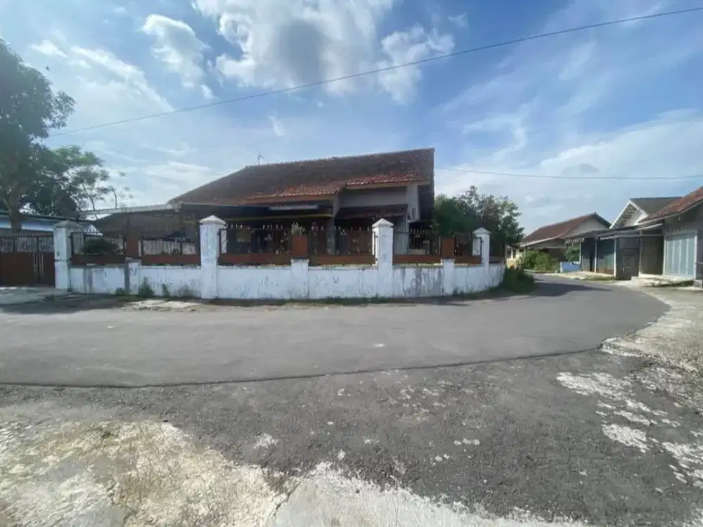 Dijual Tanah Bonus Bangunan di Pinggir Jalan Candi Sambisari Purwomartani