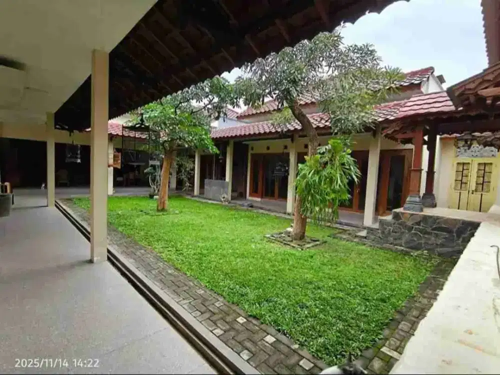 Dijual rumah joglo di colomadu karanganyar