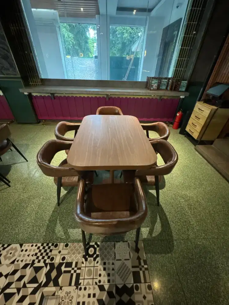 Jual furniture eks. resto cafe