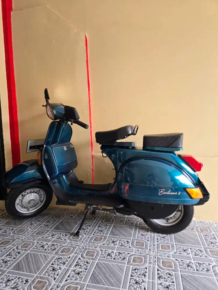 VESPA EXCLUSIVE 2 2002