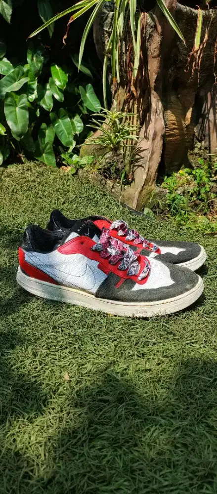 ORIGINAL NIKE SQUISH TOE SIZE 44