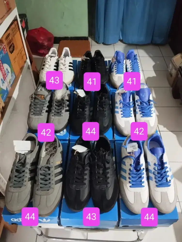 Borongan sepatu Baru
