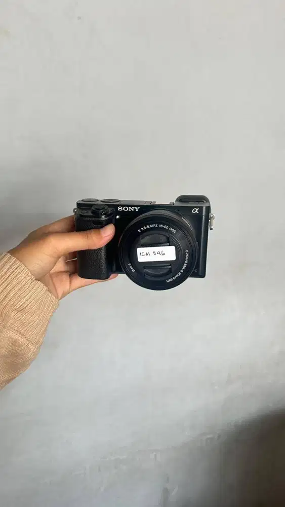 KAMERA SONY A6000 + KIT