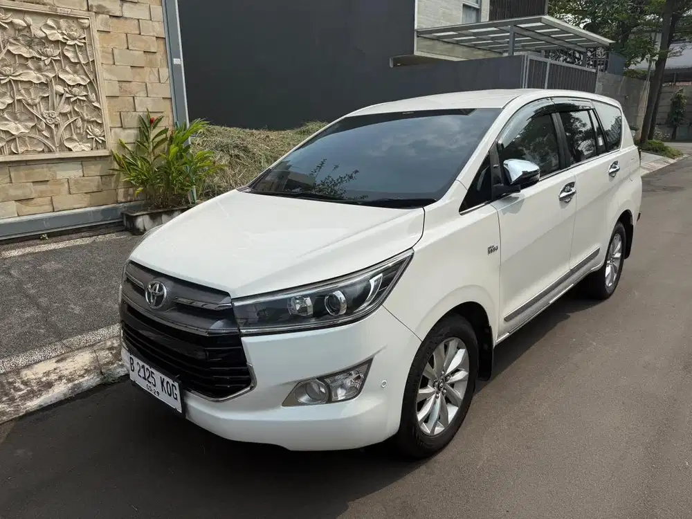 Km 50rb Toyota innova Q 2018 AT Venturer