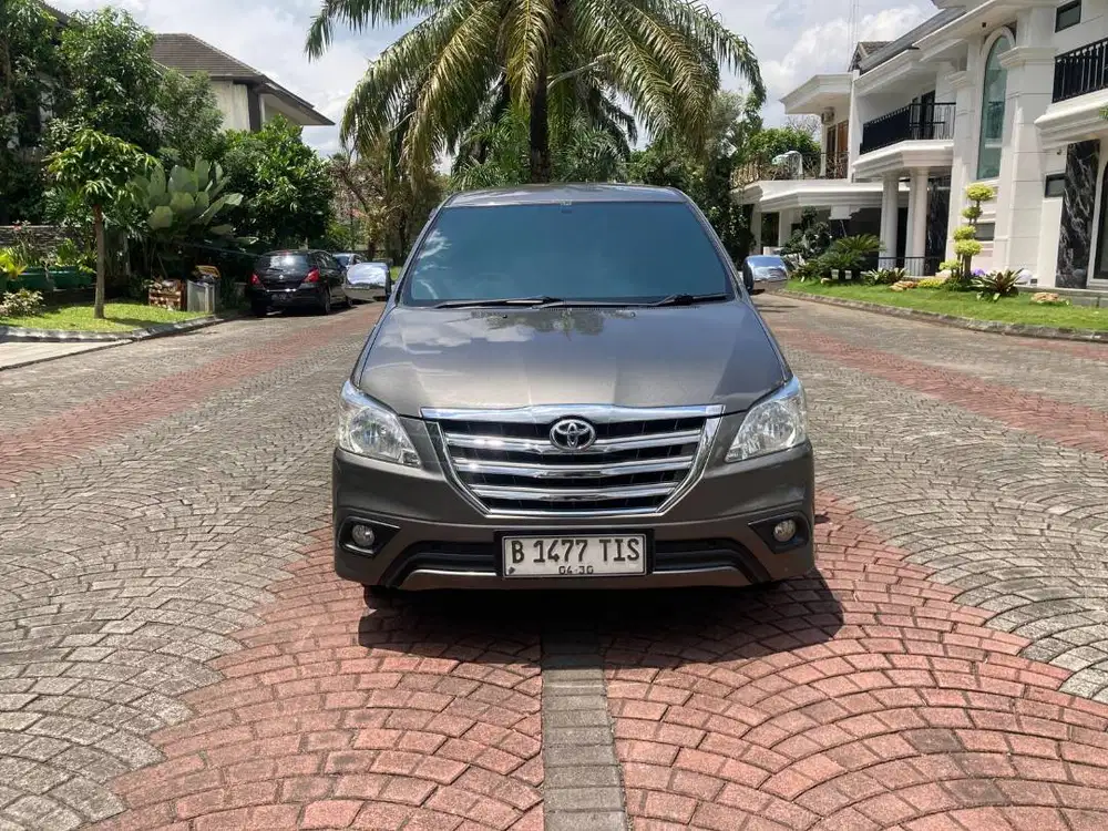 Kijang Innova G Diesel Matic 2015  kondisi istimewa irit siap pakai