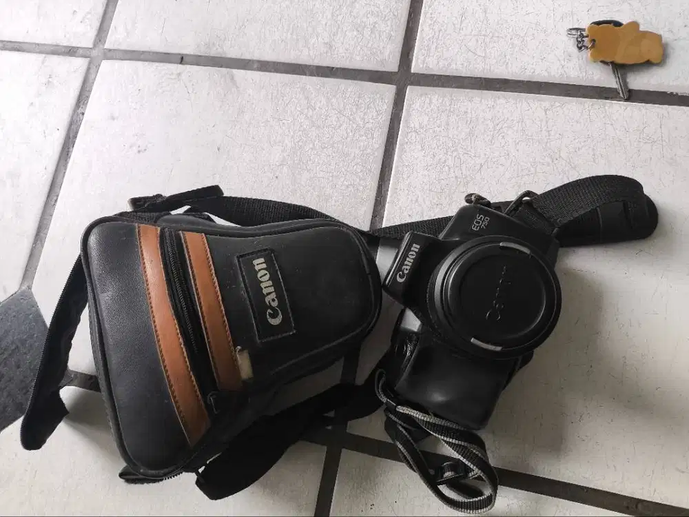 Canon EOS 750 tipe jadul