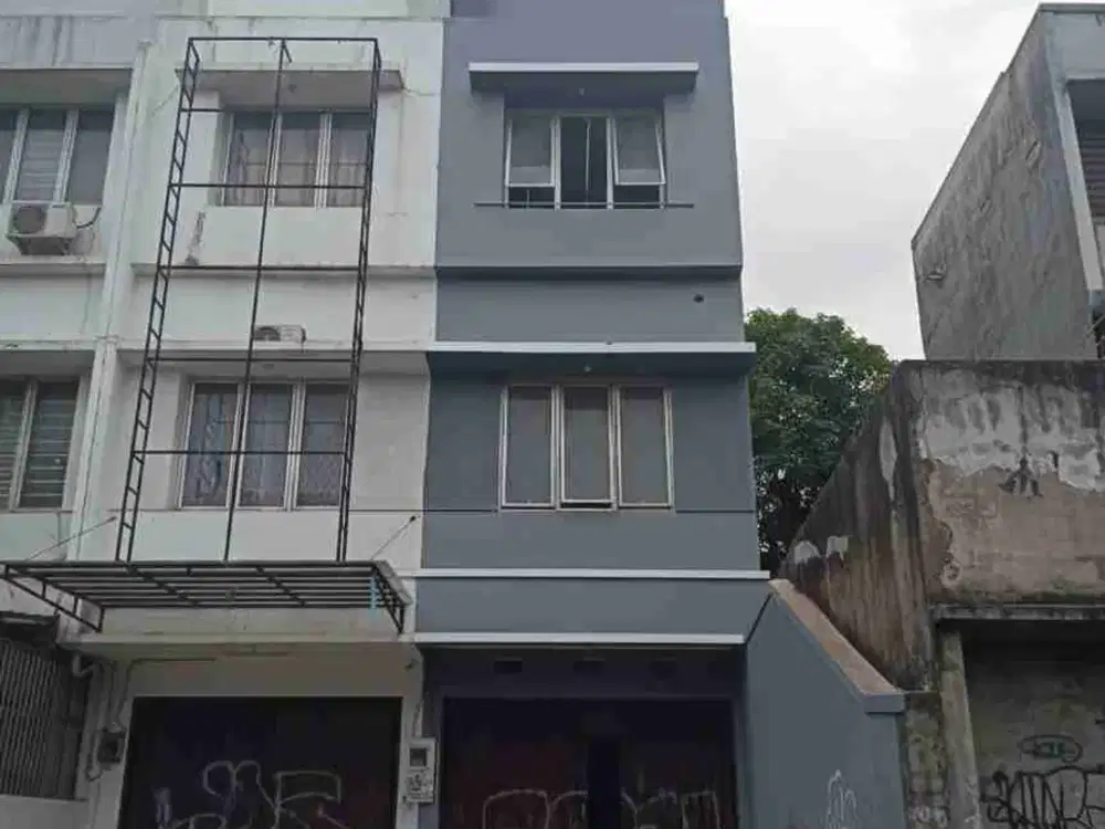 Ruko Strategis Di Pinggir Jalan Ciputat Raya Tanggerang Selatan