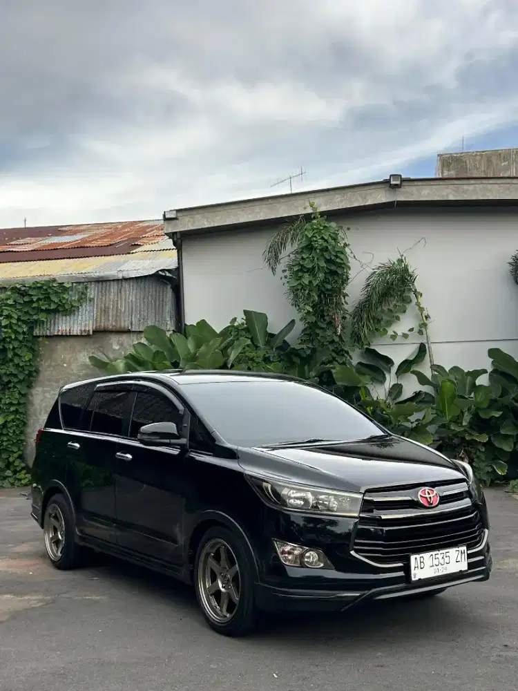 Innova Reborn G up Venturer 2017 2.4 Diesel Manual