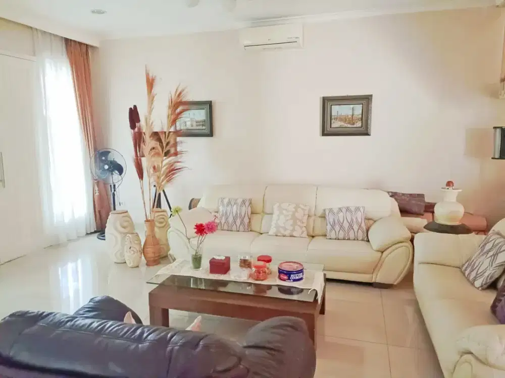 Rumah Bagus dan siap huni di Bintaro Sektor 5