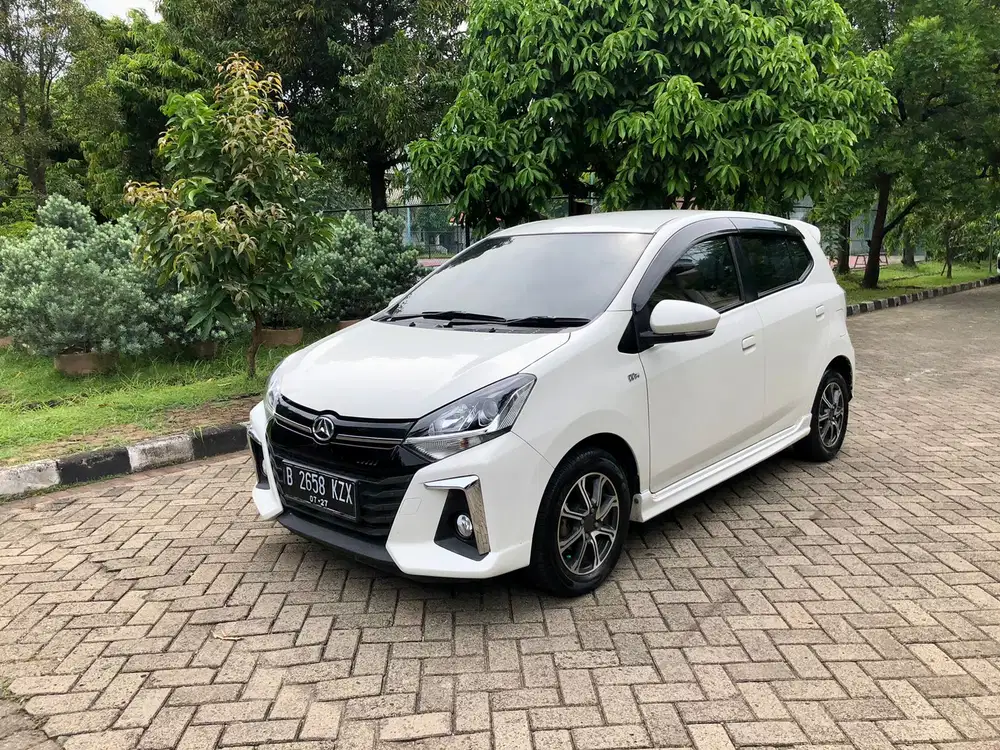 Daihatsu Ayla R AT 2022