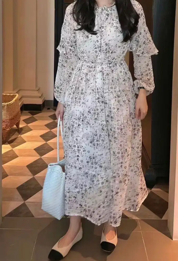 Preloved Yesol Floral Dress – Midi