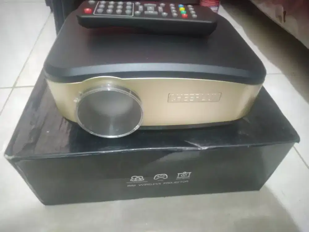 Proyektor cheerlux C6