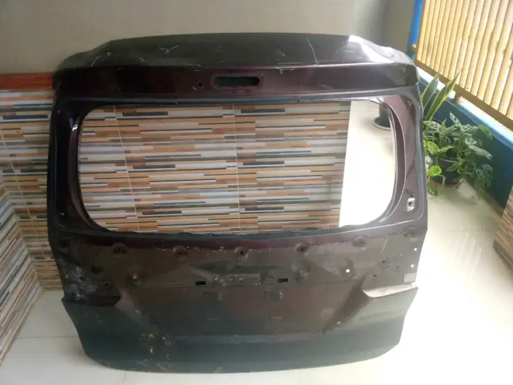 Pintu belakang mobil Suzuki all new Ertiga