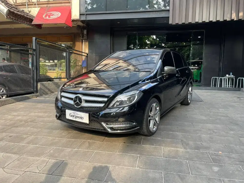 Mercedes Benz B200 Sport NIK 2014