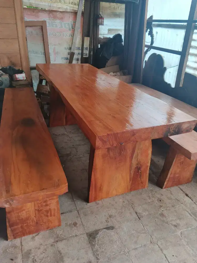 Meja taman antik teras